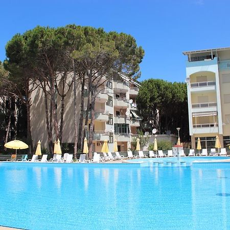 Golem Apartments Екстер'єр фото